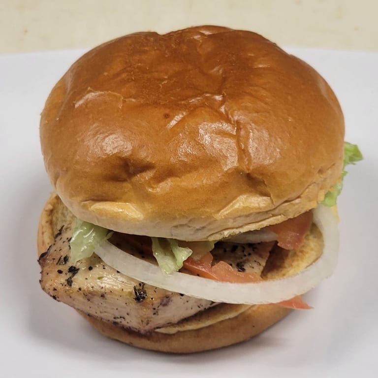 Grilled Chicken Delights: Pizza, Burgers, and More